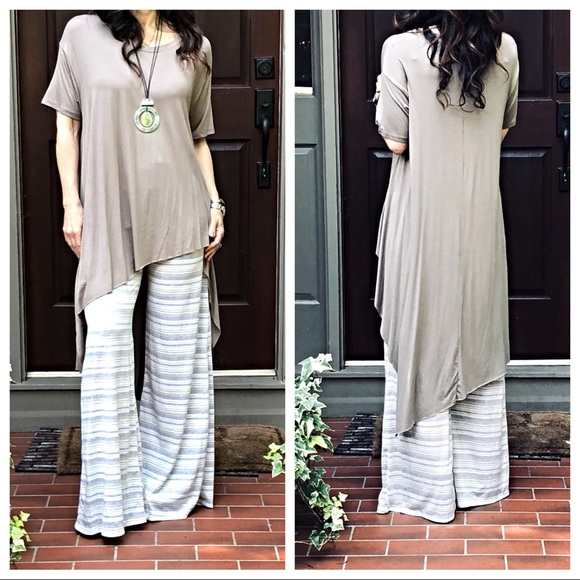 ✨LAST ONE ✨High low asymmetrical mocha top - Picture 3 of 8